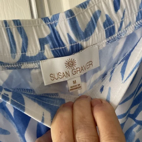 Susan Graver Blue and White Tropical Print Lounge Pants - Picture 5 of 5